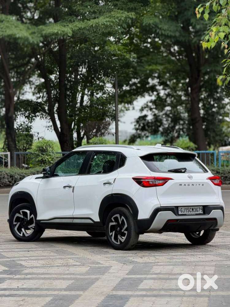 Nissan Magnite 1.0 Xv Premium, 2022, Cng & Hybrids