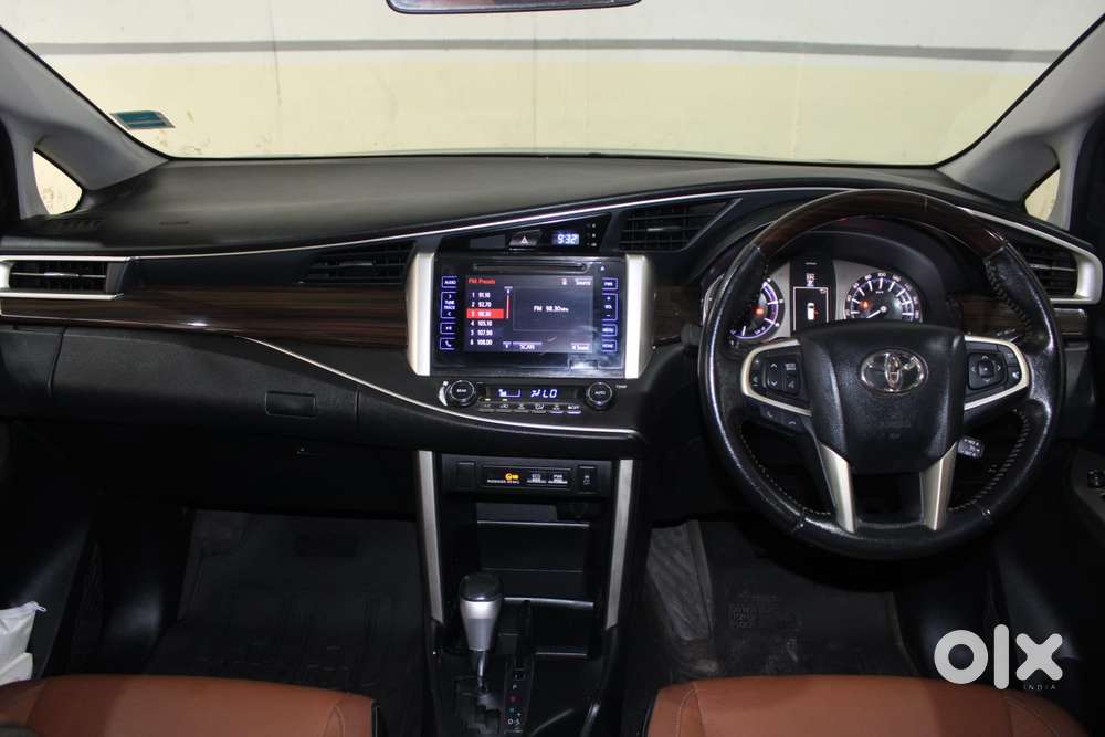 Toyota Innova Crysta 2.8 Z, 2016, Diesel