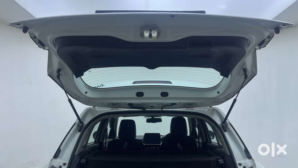 Maruti Suzuki Brezza Zxi Plus At, 2023, Petrol