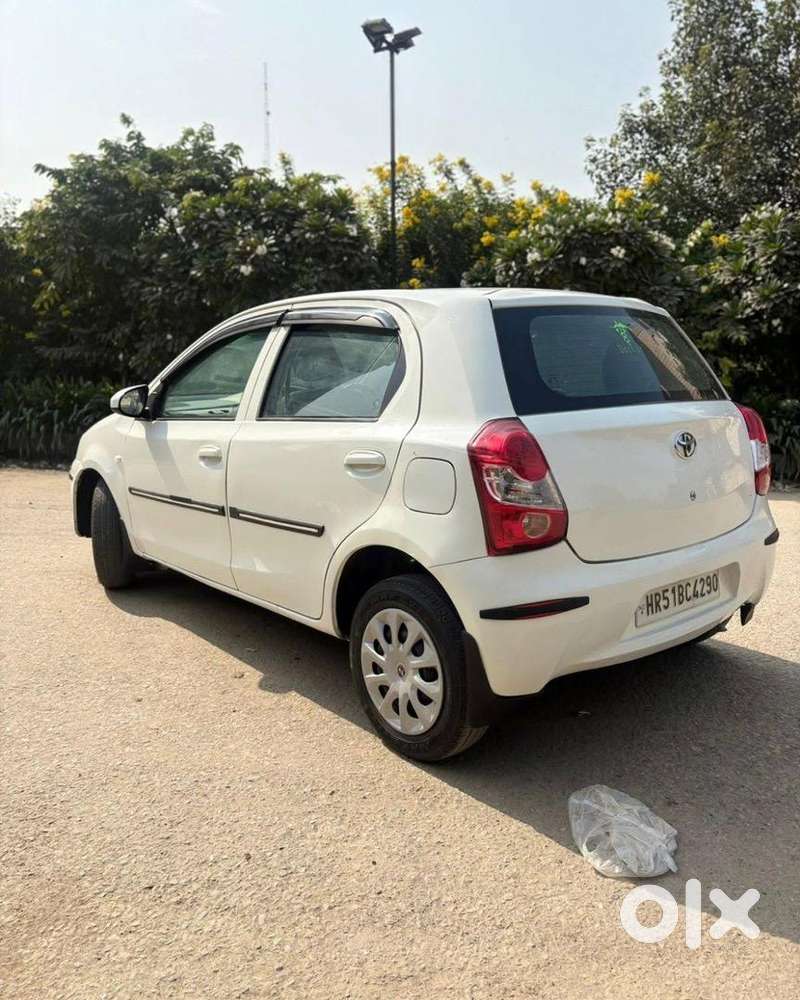 Toyota Etios Liva 2015 Petrol Well Maintained