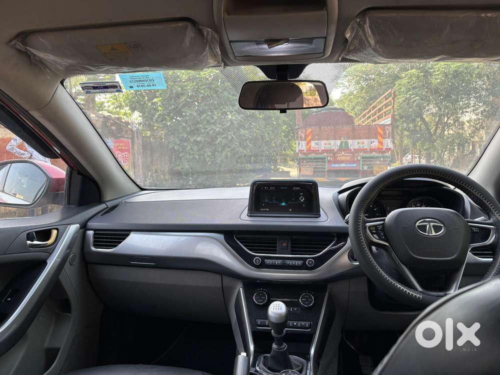 Tata Nexon 1.2 Revotron Xza Plus Dualtone, 2018, Petrol