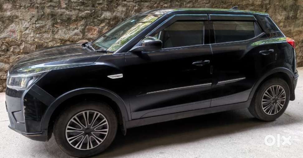Mahindra Xuv300 W4, 2023, Petrol