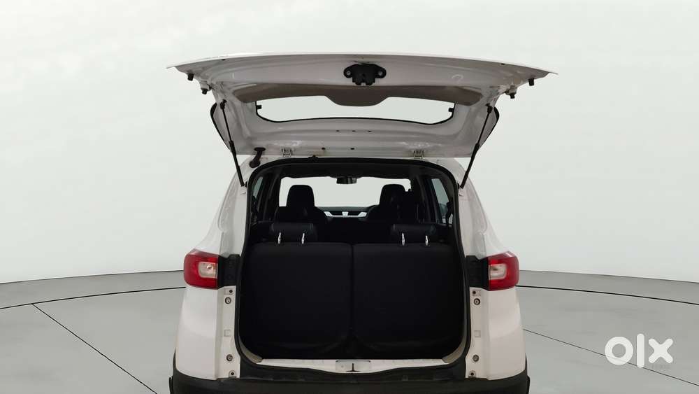 Renault Triber Rxz, 2021, Petrol