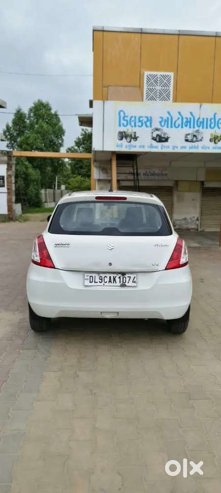 2nd Owner Maruti Swift Lxi 2014