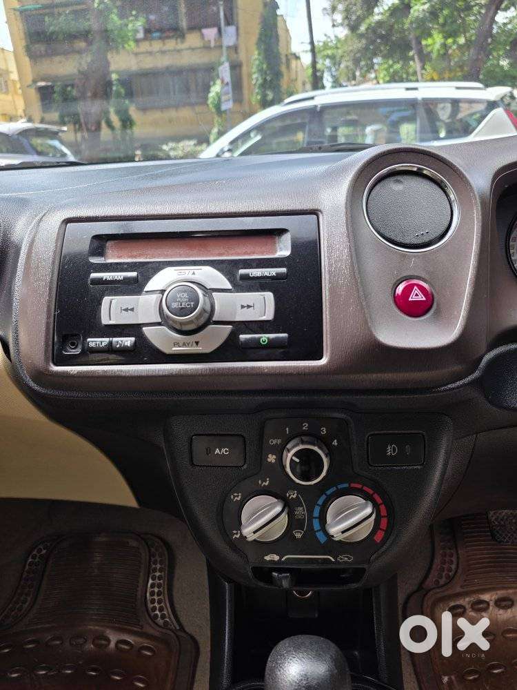 Honda Brio V Automatic, 2012, Petrol