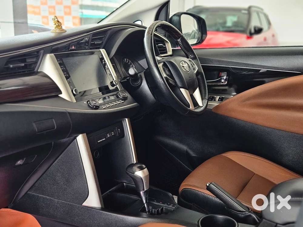 Toyota Innova Crysta [2020-ongoing] 2.4 Zx 7 Str, 2022, Diesel