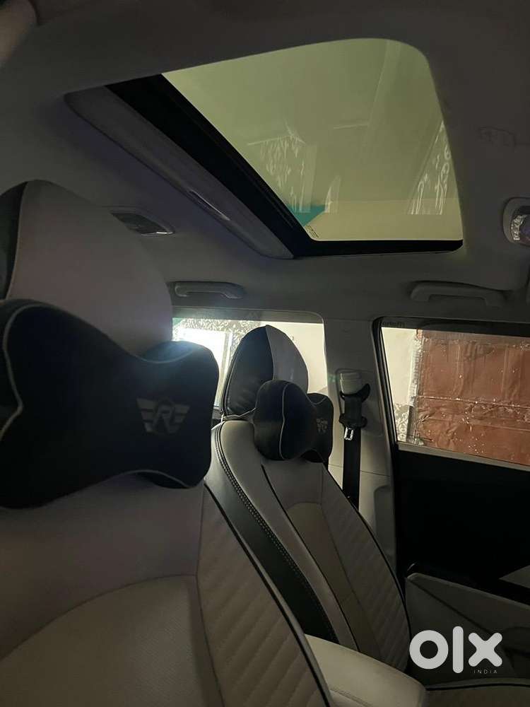 Mahindra Xuv300 2022 Petrol Well Maintained