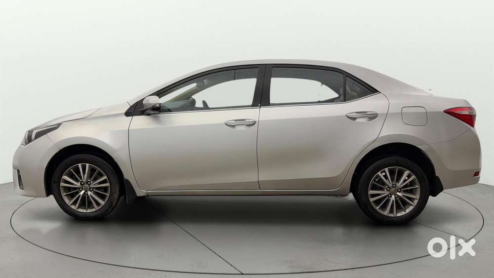 Toyota Corolla Altis 1.8 Gl, 2015, Petrol