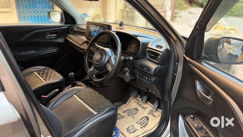Maruti Suzuki Swift Vxi + Manual, 2025, Petrol