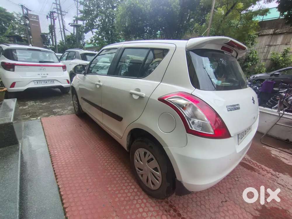 Maruti Suzuki Swift 1.2 Vxi 2015