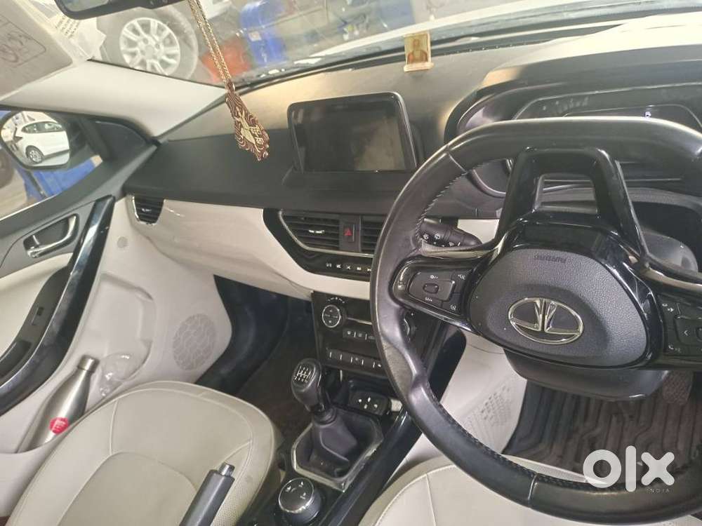 Tata Nexon 1.2 Revotron Xz Plus (l), 2023