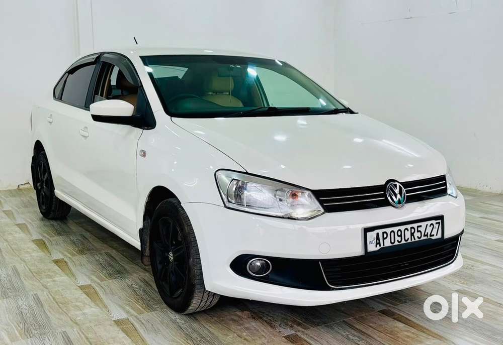 Volkswagen Vento 1.6 Highline (automatic)