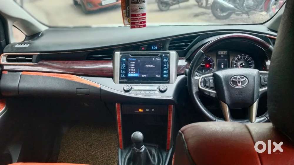 Toyota Innova Crysta 2.4 V 7 Str, 2017, Diesel