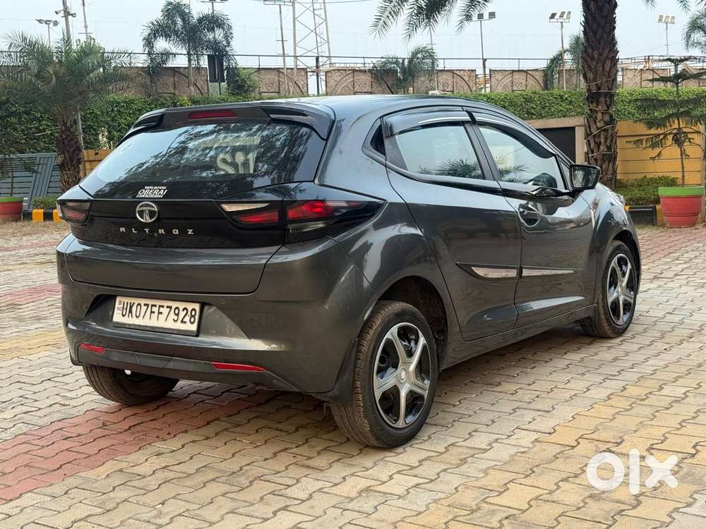 Tata Altroz 1.2 Xt, 2022, Petrol