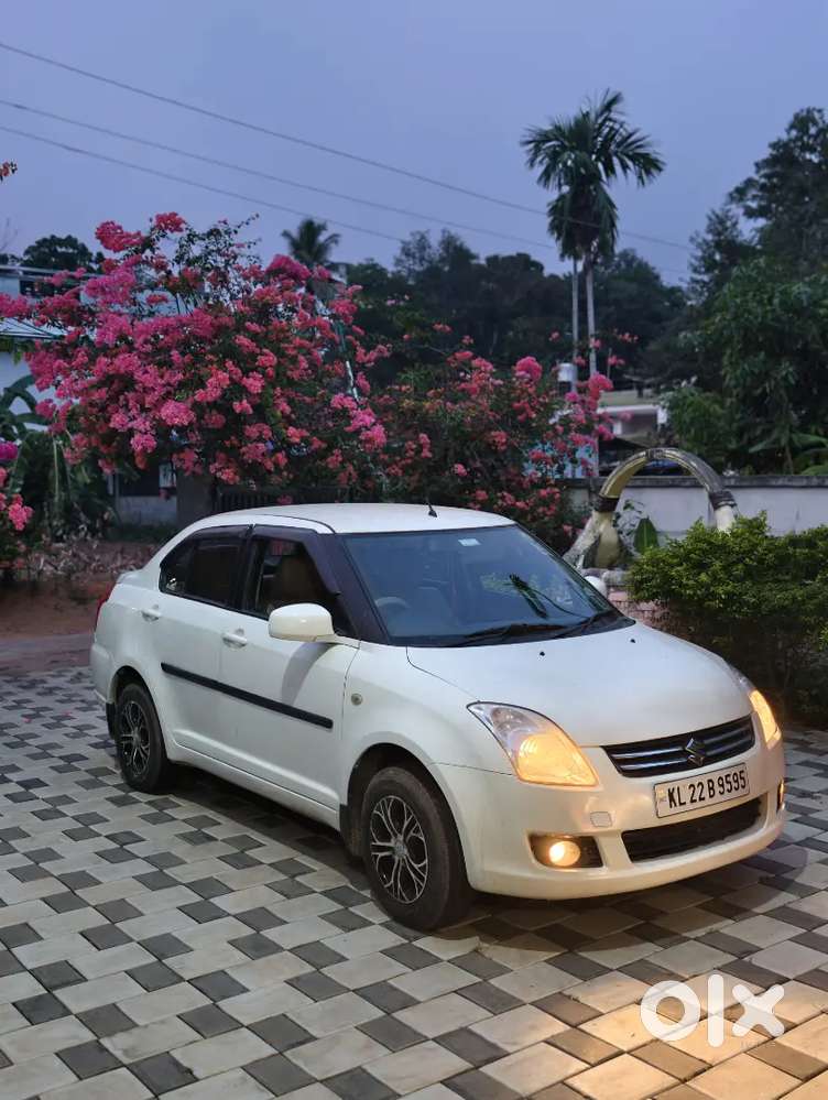 Maruti Suzuki Swift Dzire 2010 Petrol Well Maintained