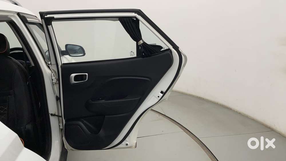 Hyundai Venue 1.0 Sx (o) Turbo Dct, 2022, Petrol