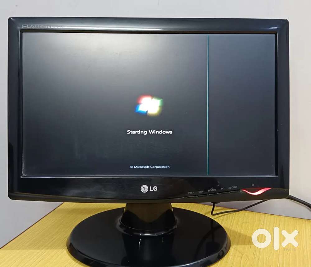 LG monitor screen