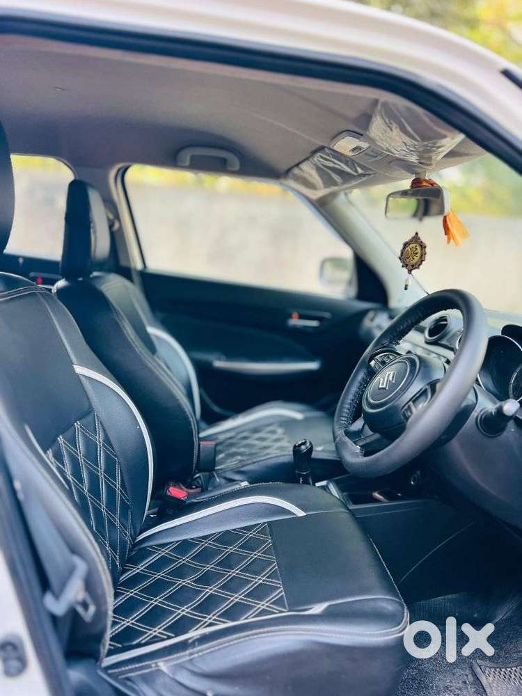 Maruti Suzuki Swift Vxi + Manual, 2022, Petrol