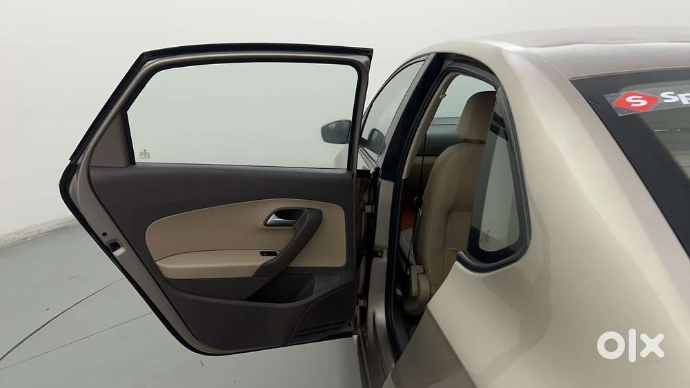 Volkswagen Vento 2013-2015 1.2 Tsi Highline At, 2016, Petrol