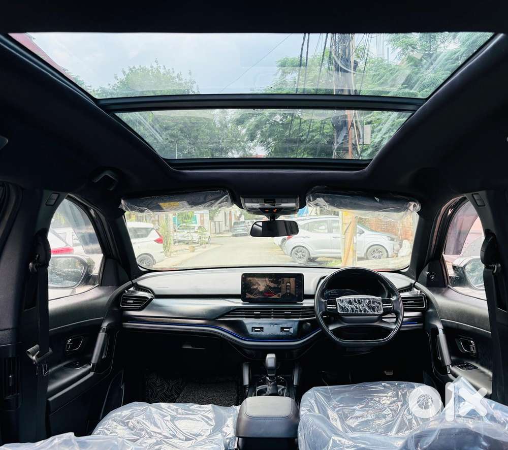 Tata Safari Adventure Plus Dark Edition, 2025, Diesel