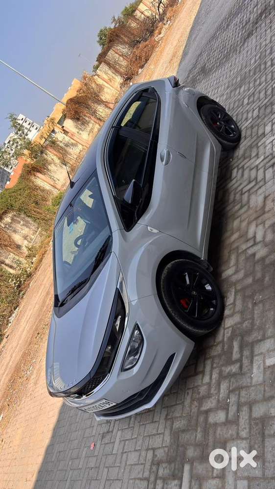 Tata Altroz 2020 Pure Grey Petrol Well Maintained