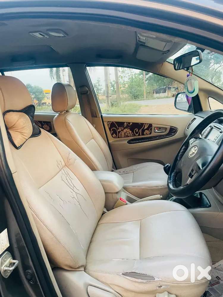 Toyota Innova 2012 Diesel 252853 Km Driven