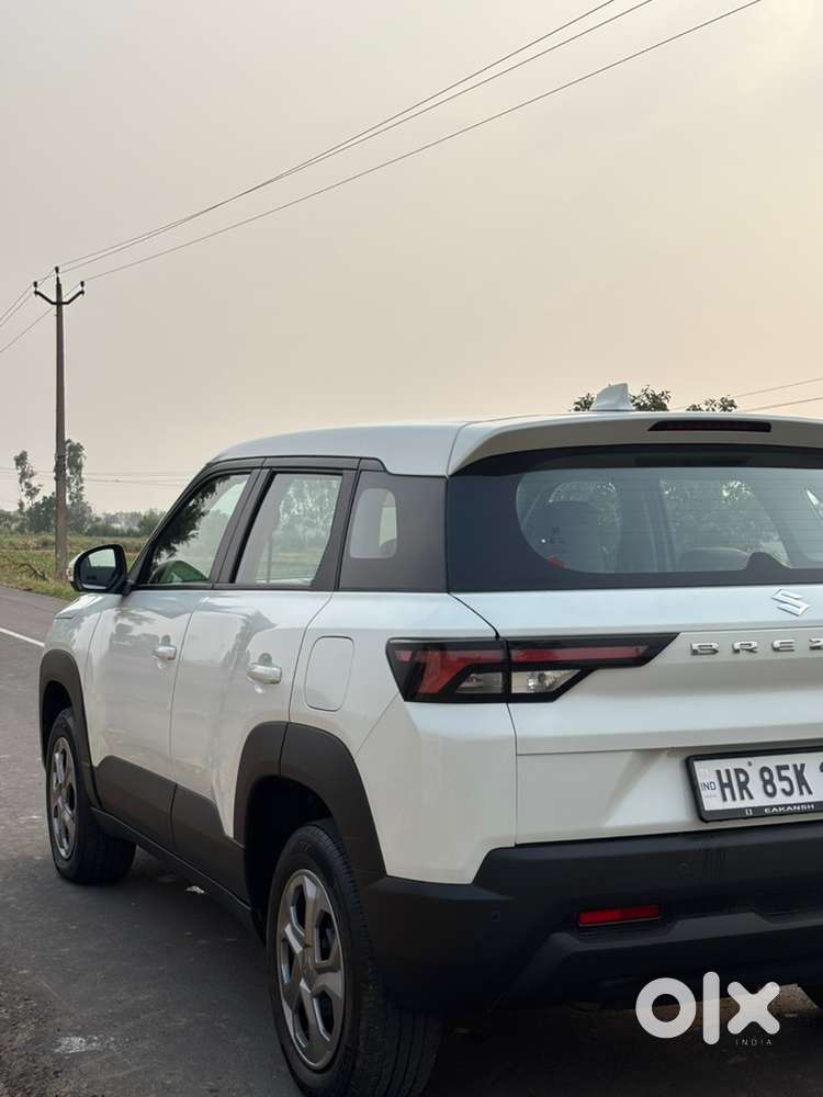 Maruti Suzuki Brezza Vxi December 2025