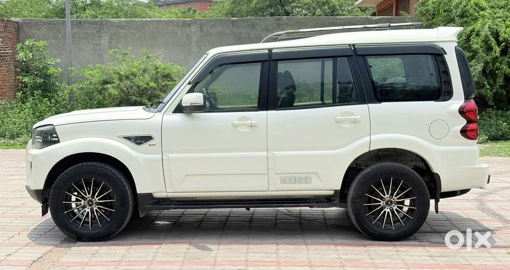 Mahindra Scorpio Classic 2.2 S 11 Mt 7 Str, 2020, Diesel