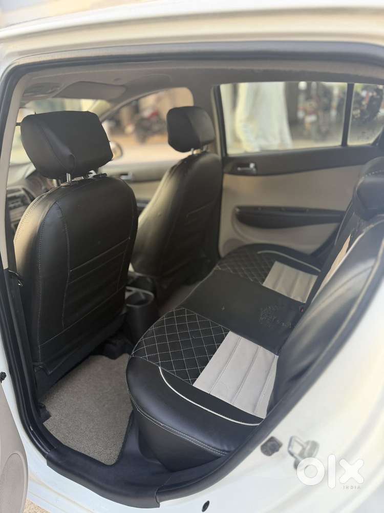 Hyundai I20 Sportz Plus, 2013, Petrol