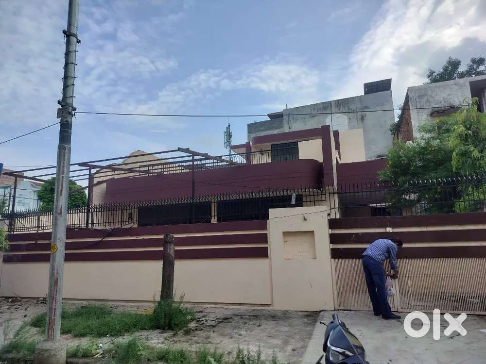 House is avlble for rent for both residential and commercial prpse
