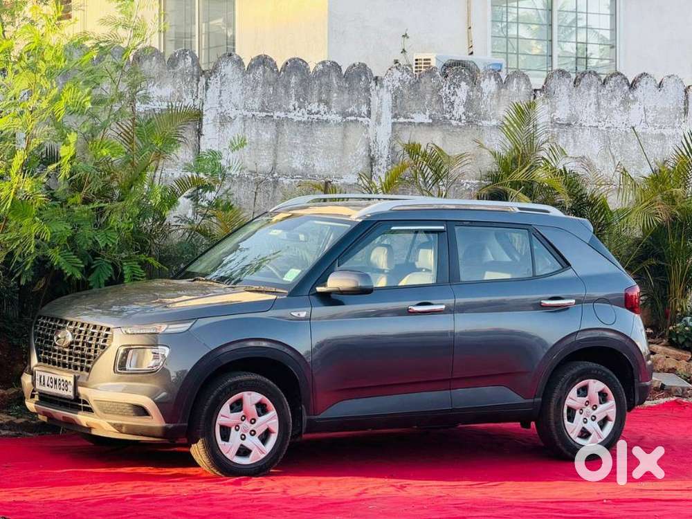 Hyundai Venue 1.2 S Plus, 2021, Petrol
