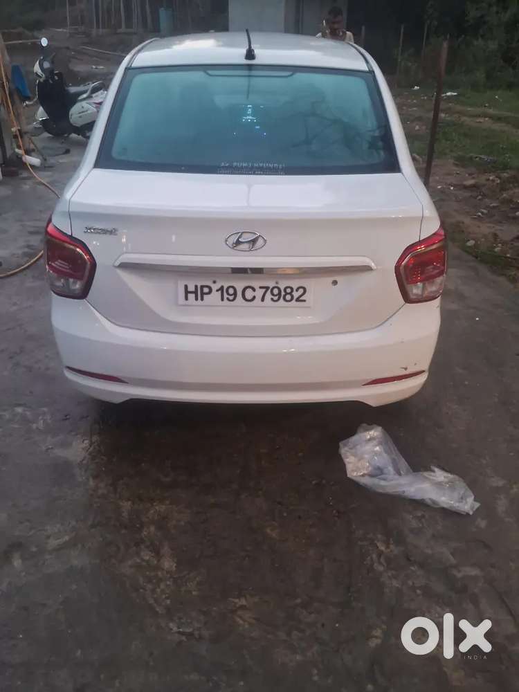 Hyundai Xcent Petrol 2015