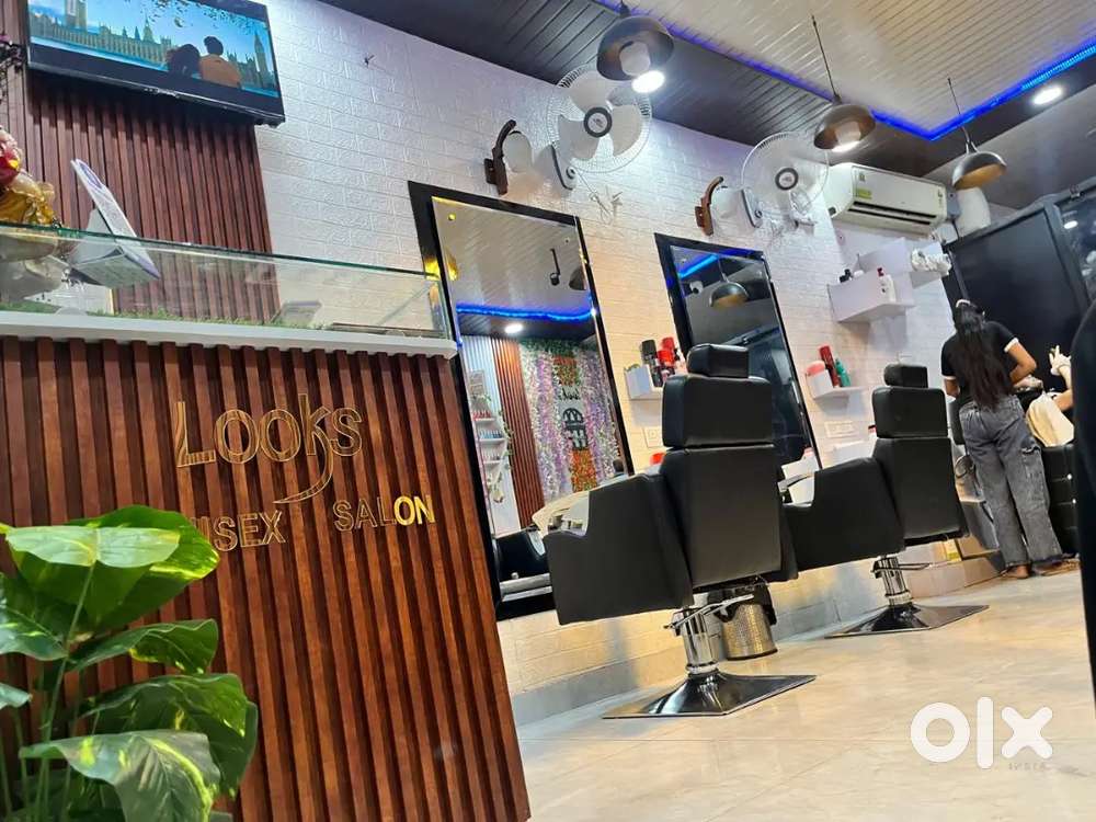 Looks unisex salon