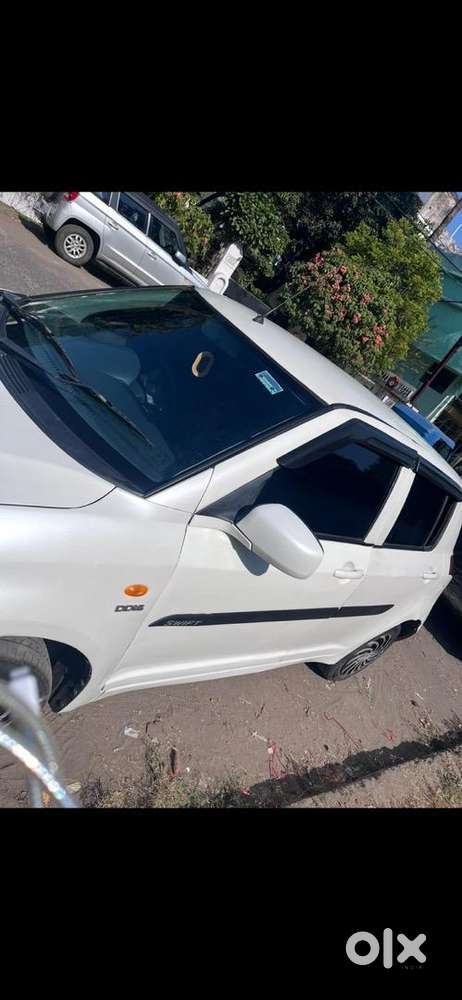 Maruti Suzuki Swift 2011 Petrol 65000 Km Driven