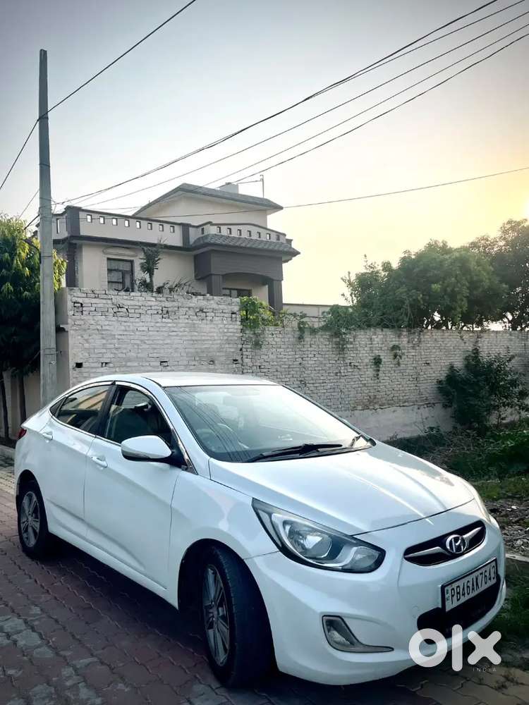 Hyundai Verna 1.6 Crdi Manual 2012