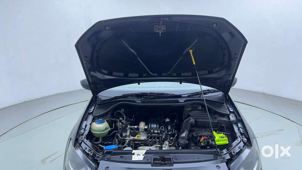 Volkswagen Vento Petrol Highline, 2016, Petrol