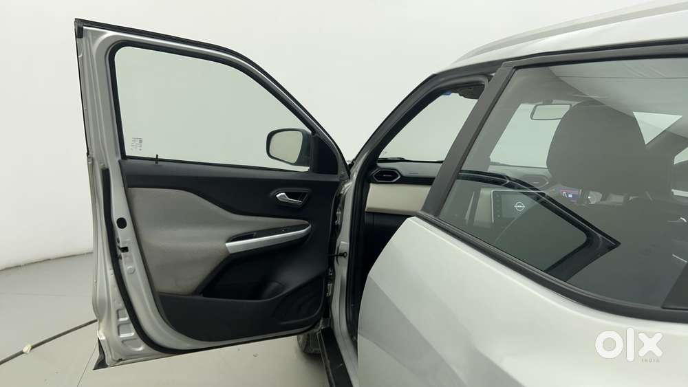 Nissan Magnite 1.0 Xv Turbo Cvt, 2021, Petrol