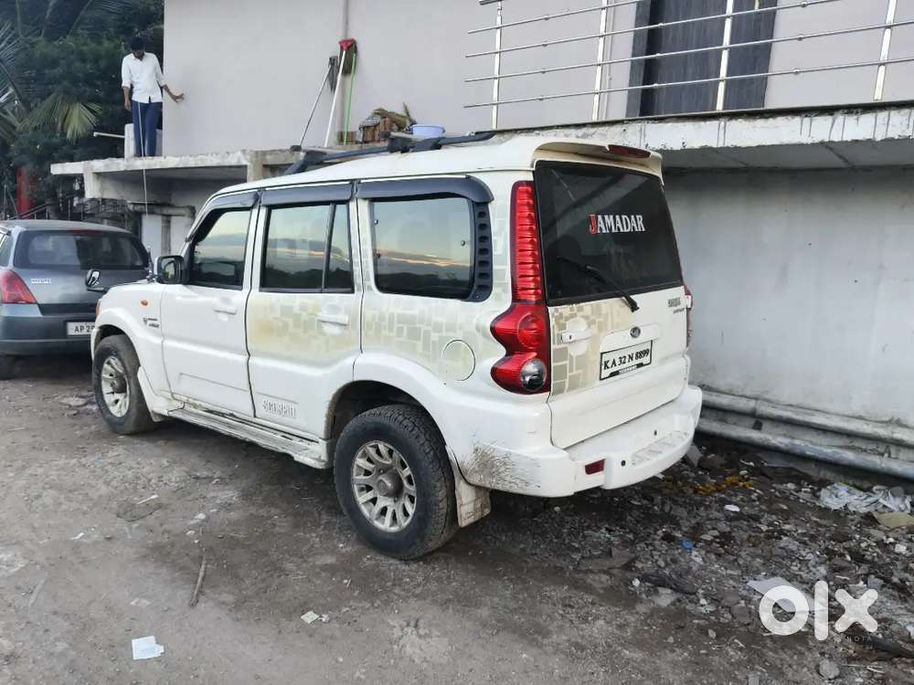 Mahindra Scorpio 2011 At