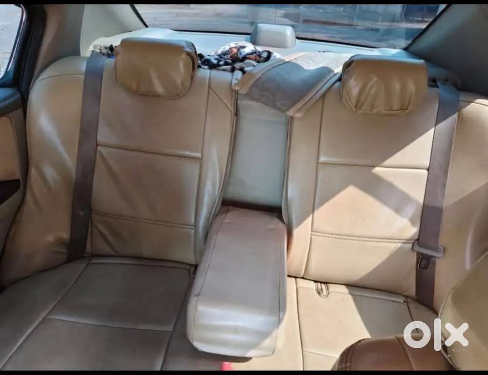 Gaddi M Koi Kaam Nahi Hai All Ok Hai Bass Lo Aur Chalao