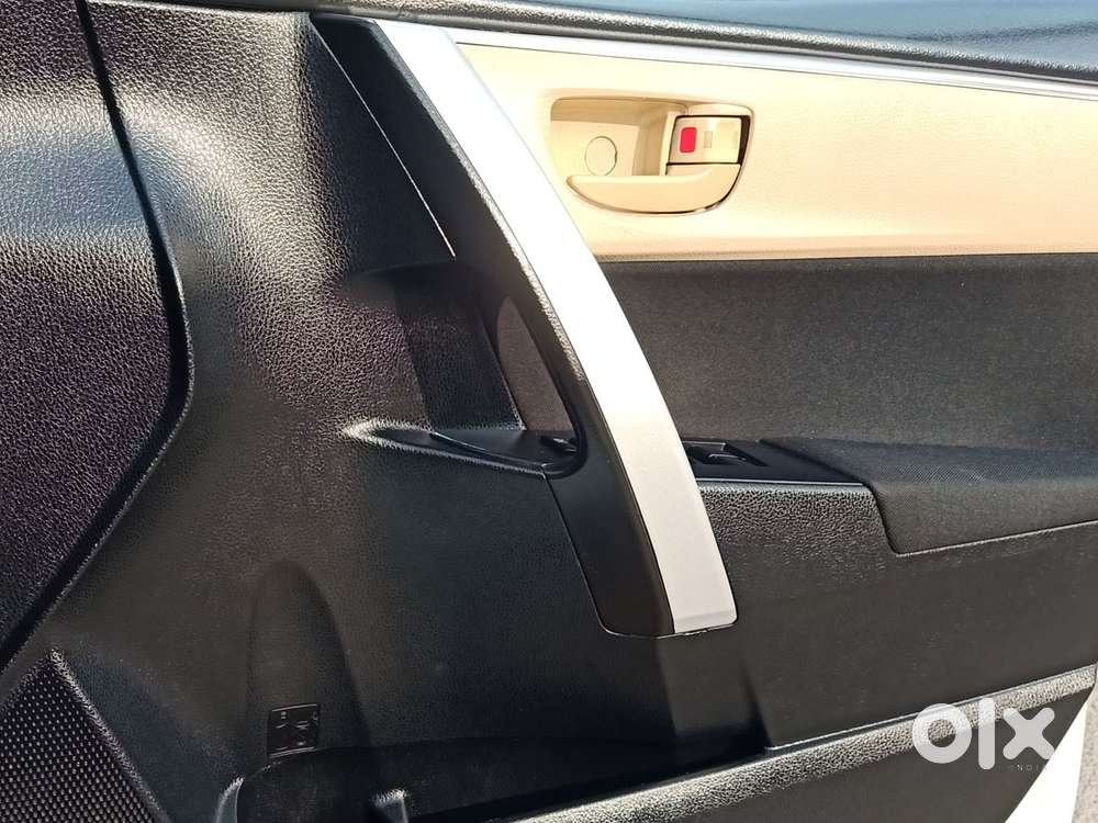 Toyota Corolla Altis 1.8 J, 2018, Petrol