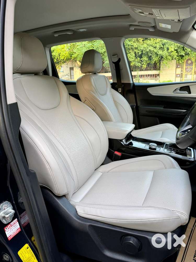 Mahindra Xuv700 2.2 Ax 7 Diesel At Luxury Pack Str, 2022, Diesel