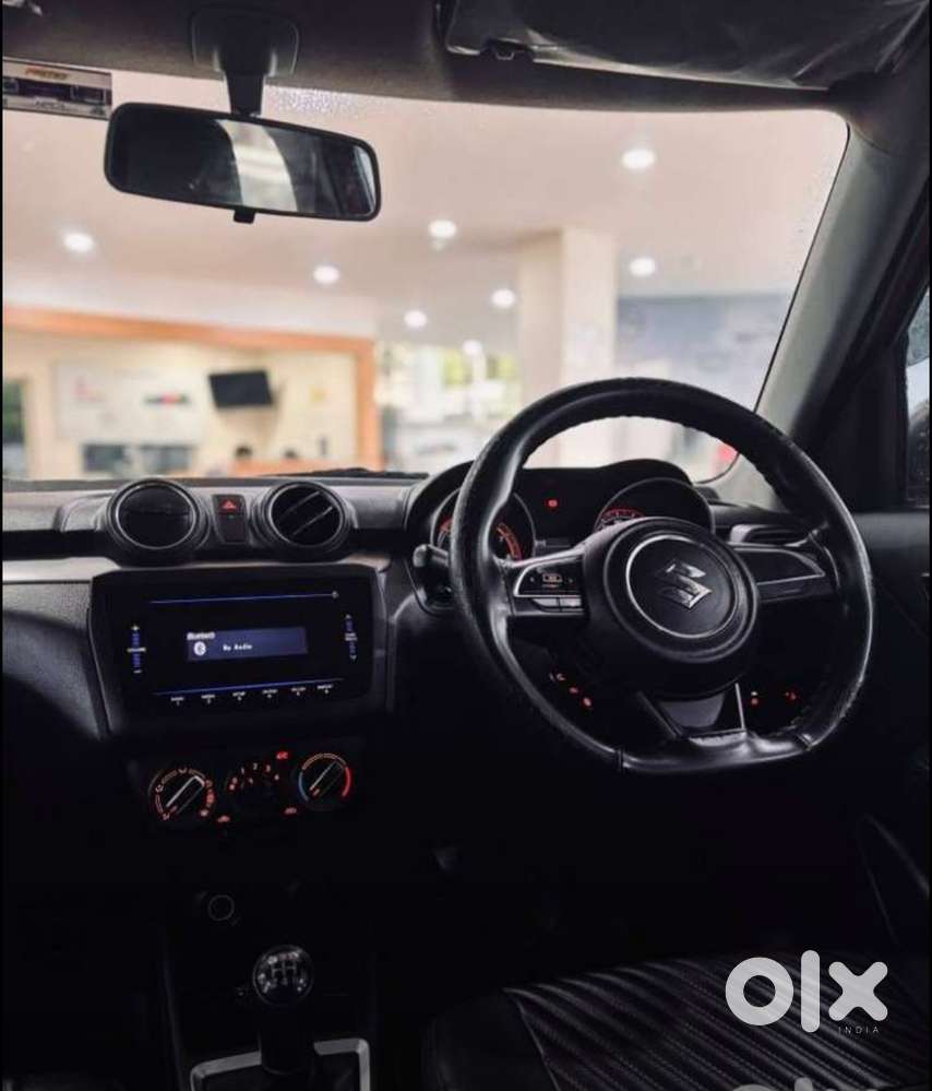 Maruti Suzuki Swift Vxi + Manual, 2022, Petrol