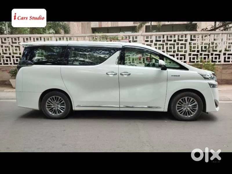 Toyota Vellfire, 2021, Petrol