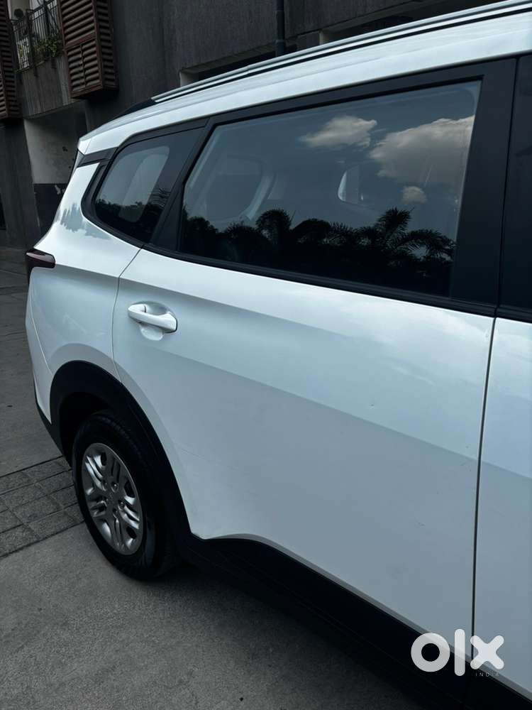 Kia Carens Petrol 2023