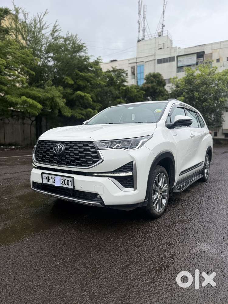 Toyota Innova Hycross 2.0 Zx Hybrid 7 Str, 2023, Petrol