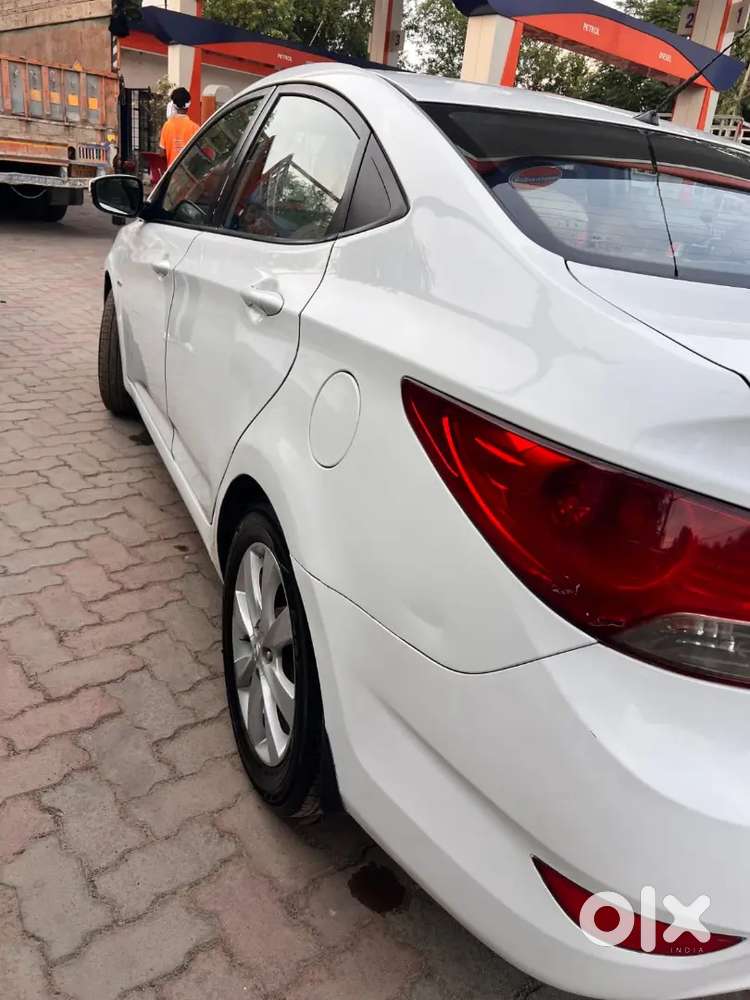 Hyundai Verna 1.6 Crdi Sx 2012