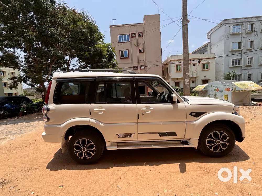 Mahindra Scorpio Classic 2010 Diesel 80000 Km Driven