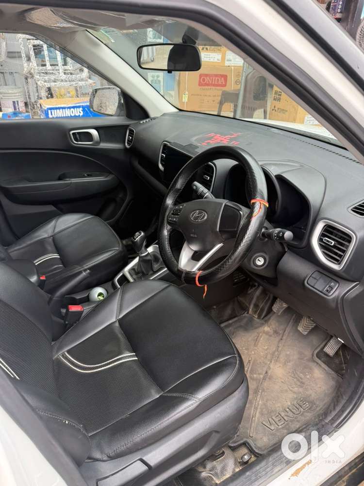 Hyundai Venue Petrol 2019