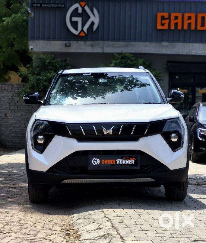 Mahindra Xuv 3xo Ax5 Ds Mt, 2025, Diesel
