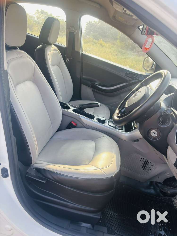 Tata Nexon 1.2 Revotron Xma, 2018, Petrol